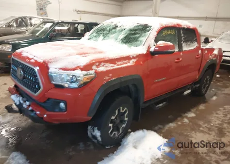 2018 Toyota Tacoma Trd Off Road z USA, uszkodzony, nr VIN 5TFCZ5AN6JX122073